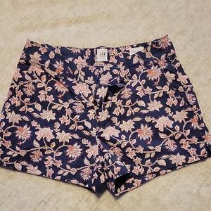 GAP Women's Floral Navy Shorts